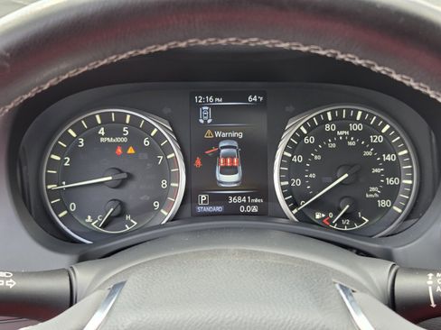 Used 2023 INFINITI Q50 Luxe w/ Cargo Package image 23