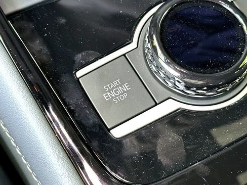 New 2026 Volkswagen Tiguan SEL R-Line AWD/4WD image 13