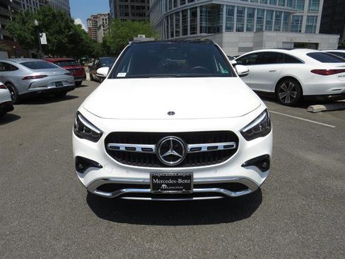 Used 2025 Mercedes-Benz GLA 250 4MATIC image 6