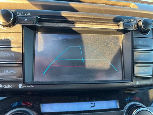 Used 2014 Toyota RAV4 Limited w/ Technology Package image 12