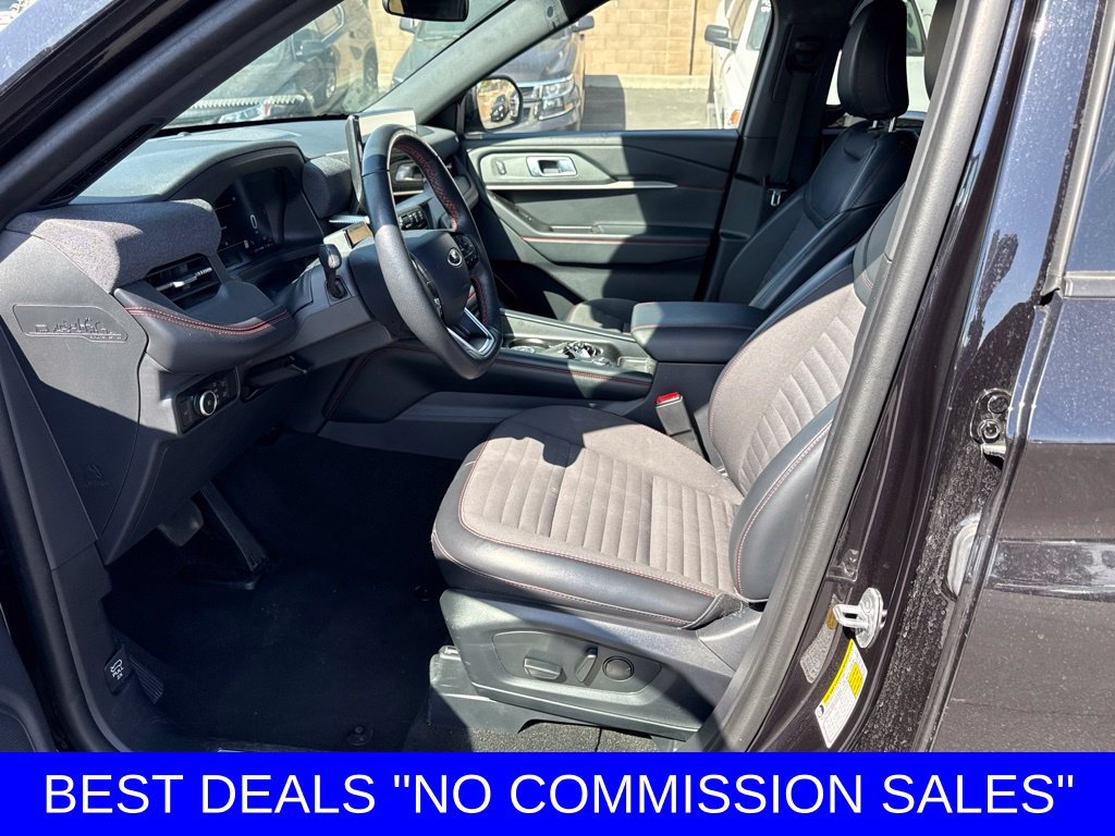 Used 2025 Ford Explorer ST-Line AWD/4WD image 9