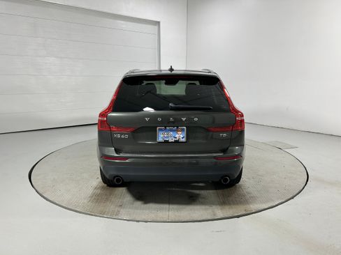 Used 2019 Volvo XC60 T5 Momentum w/ Multimedia Package AWD/4WD image 32