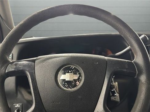 Used 2011 Chevrolet Express 1500 AWD w/ Power Package image 8