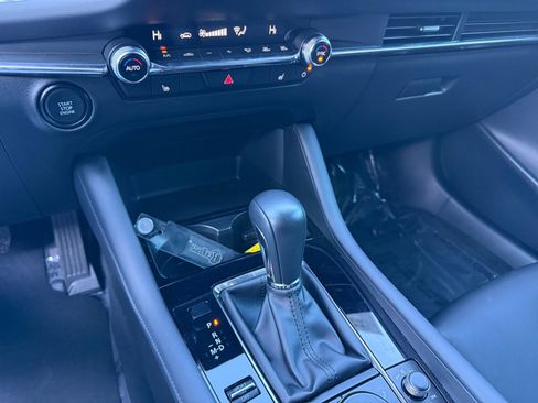 Used 2025 MAZDA MAZDA3 s image 13