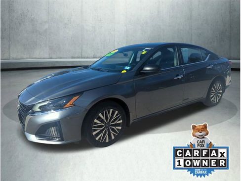 Used 2024 Nissan Altima 2.5 SV AWD/4WD image 1