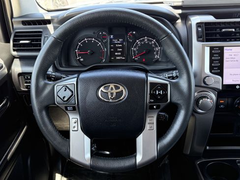 Certified 2022 Toyota 4Runner SR5 RWD image 17