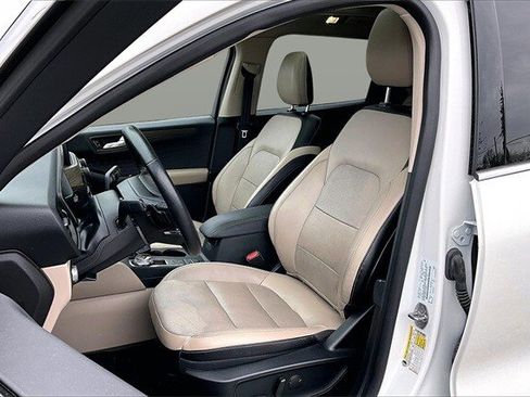 Used 2020 Ford Escape Titanium w/ Titanium Premium Package 2.0 image 11