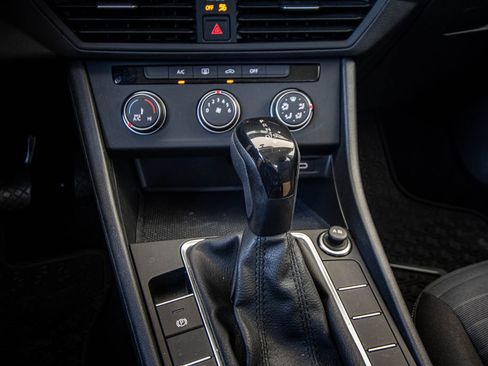 Used 2022 Volkswagen Jetta S FWD image 27