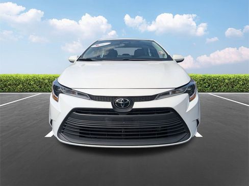 Certified 2024 Toyota Corolla LE image 9