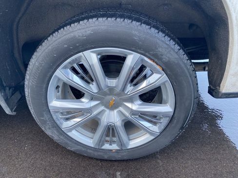 Used 2024 Chevrolet Silverado 1500 High Country image 17