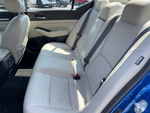 Used 2025 Nissan Altima 2.5 SL AWD/4WD image 7