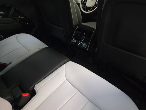 New 2026 Land Rover Range Rover Sport Dynamic SE image 11