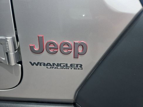 Used 2018 Jeep Wrangler Unlimited Rubicon AWD/4WD image 27