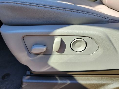 New 2026 GMC Sierra 1500 SLT w/ SLT Premium Plus Package image 18