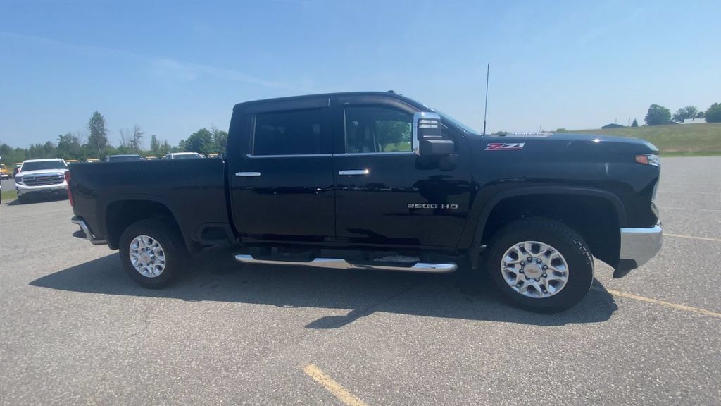 Certified 2024 Chevrolet Silverado 2500 LTZ w/ LTZ Plus Package AWD/4WD image 3