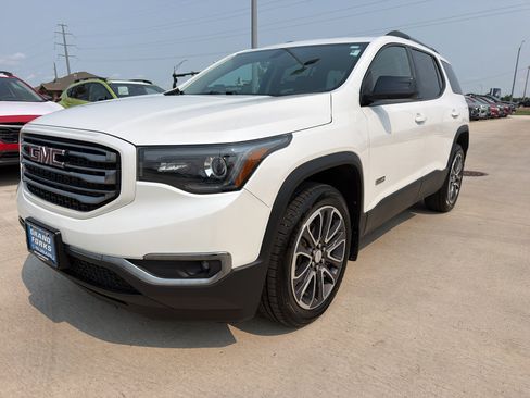 Used 2018 GMC Acadia SLT w/ LPO, Protection Package AWD/4WD image 2