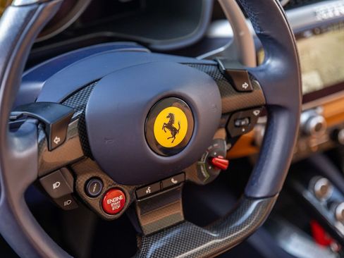 Used 2019 Ferrari Portofino RWD image 27