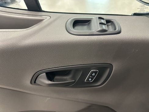 Used 2023 Ford Transit 350 XLT image 21