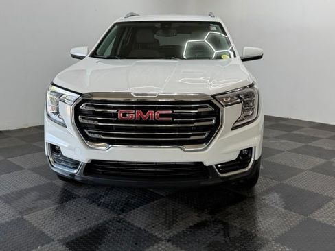 Used 2023 GMC Terrain SLT AWD/4WD image 4