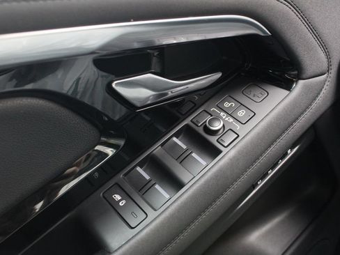 Used 2020 Land Rover Range Rover Evoque SE AWD/4WD image 6