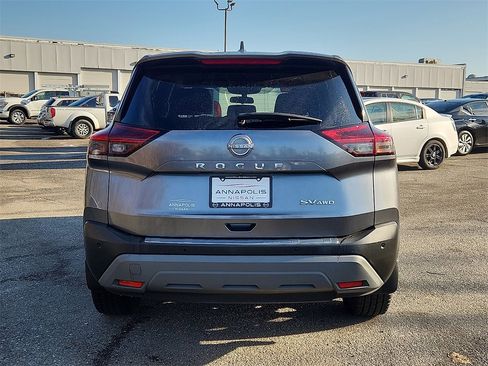 Certified 2022 Nissan Rogue SV image 6
