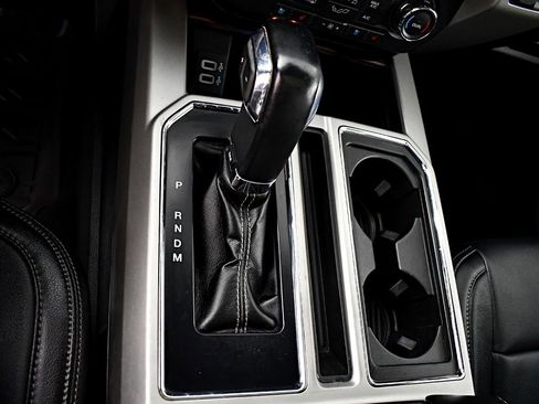 Used 2020 Ford F150 Lariat image 30