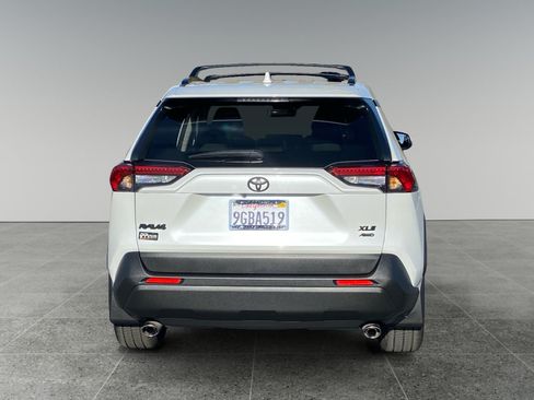 Used 2023 Toyota RAV4 XLE Premium AWD/4WD image 4