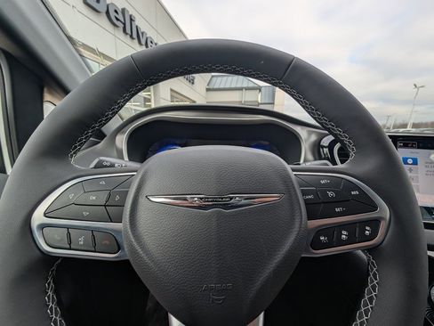 New 2026 Chrysler Voyager LX image 20