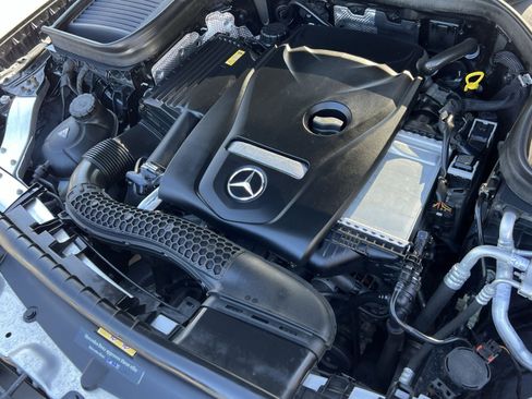 Used 2016 Mercedes-Benz GLC 300 4MATIC image 27