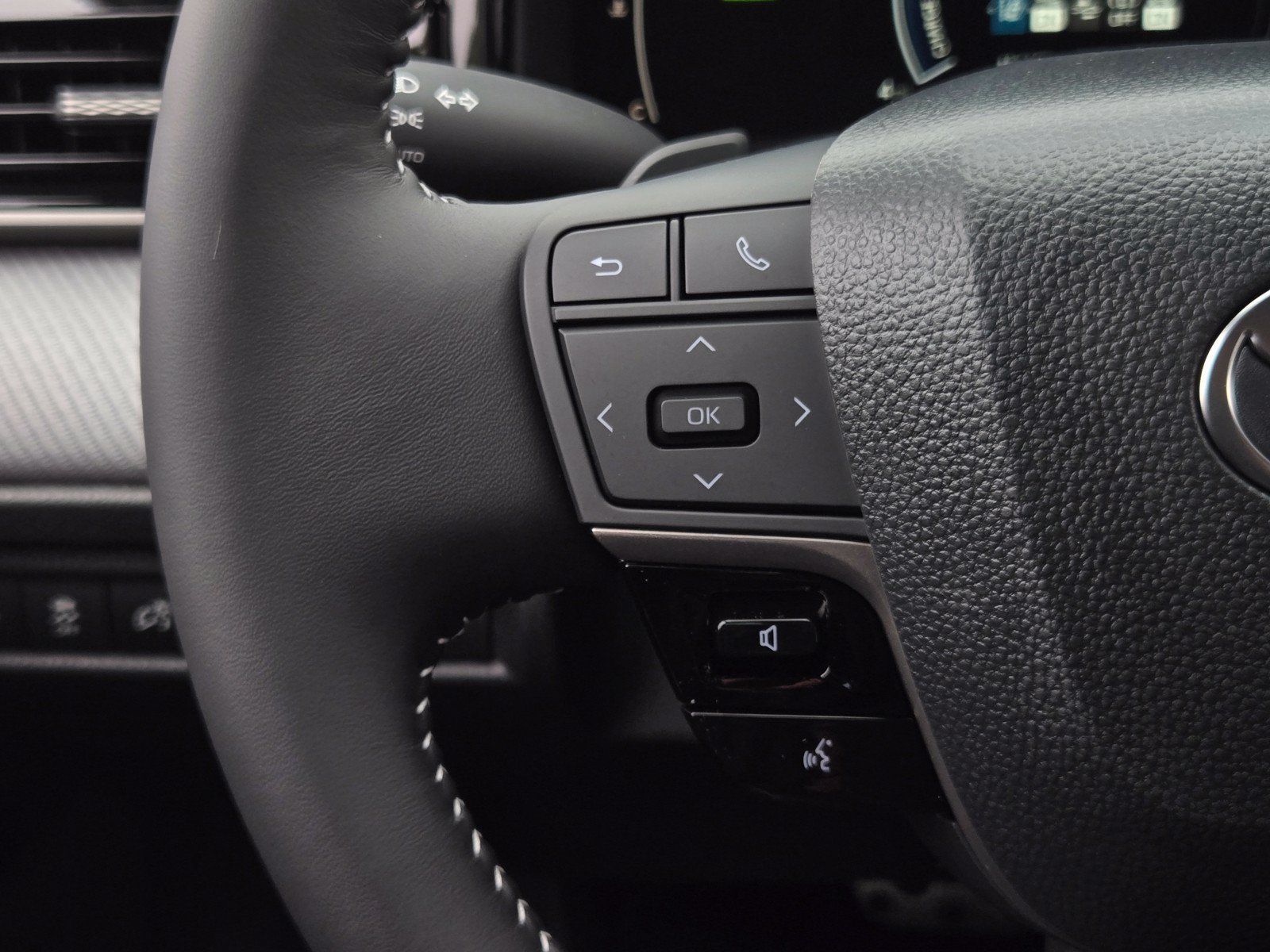 Certified 2026 Toyota Camry SE FWD image 21