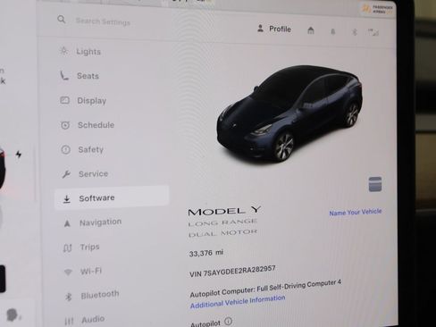 Used 2024 Tesla Model Y Long Range image 19