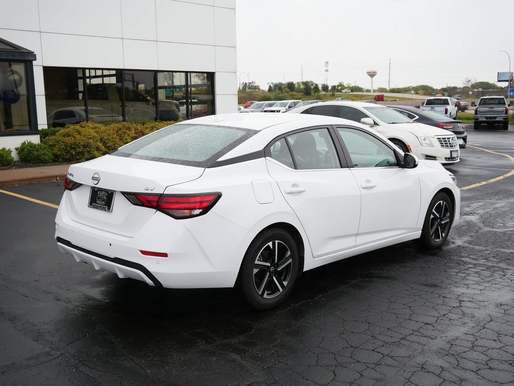 Used 2024 Nissan Sentra SV FWD image 8