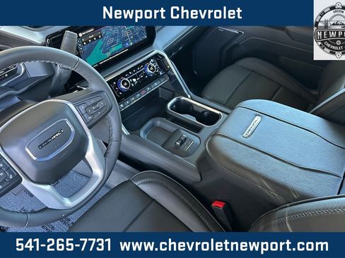 New 2025 GMC Sierra 3500 Denali w/ Technology Package image 8