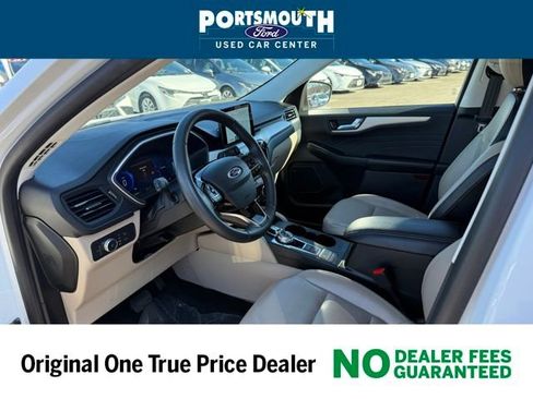 Certified 2022 Ford Escape SEL w/ Technology Package image 4