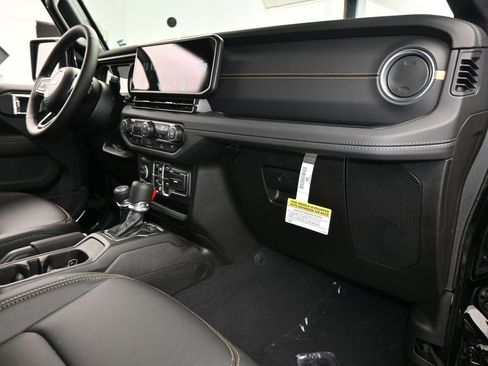 New 2026 Jeep Gladiator Sport image 40