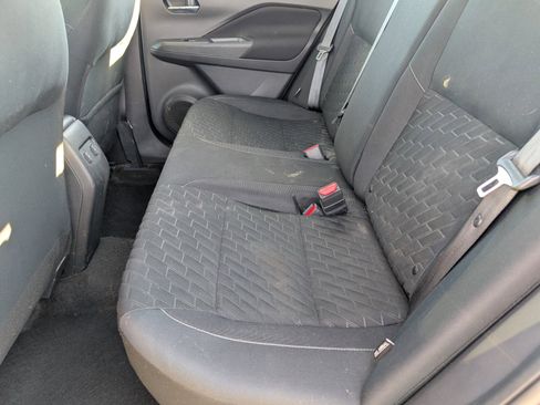 Used 2022 Nissan Kicks SV image 8