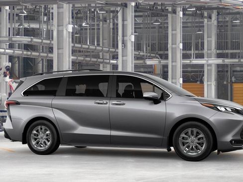 New 2026 Toyota Sienna XLE FWD image 13