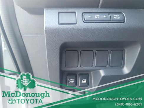 Used 2023 Nissan Frontier SV image 14