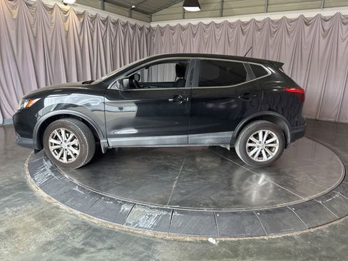 Used 2017 Nissan Rogue Sport S w/ S Appearance Package FWD image 8