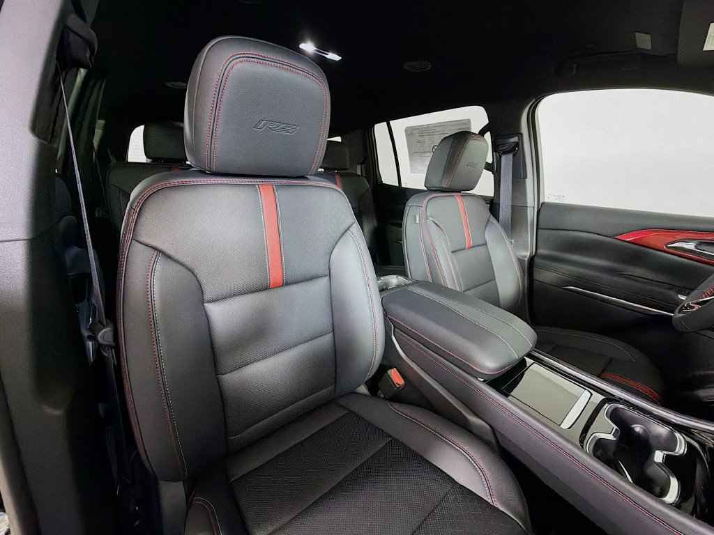 New 2026 Chevrolet Traverse RS w/ LPO, Floor Liner Package AWD/4WD image 26
