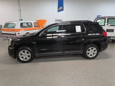 Used 2016 GMC Terrain SLE w/ Convenience Package AWD/4WD image 3