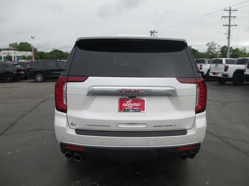 Used 2021 GMC Yukon Denali w/ Denali Premium Package AWD/4WD image 7