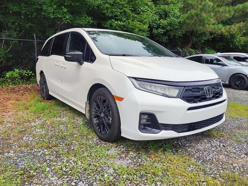 Used 2026 Honda Odyssey Sport-L image 3
