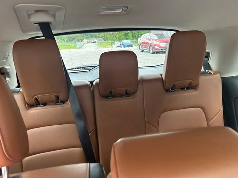 Certified 2025 Nissan Pathfinder Platinum w/ Cargo Package FWD image 31