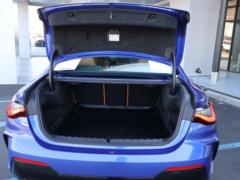 Used 2022 BMW 440i xDrive M440i xDrive w/ Premium Package image 17