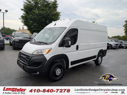 Used 2024 RAM ProMaster 2500 w/ Convenience Group FWD image 1