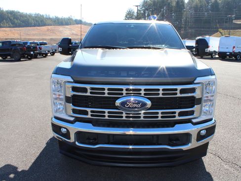 Used 2023 Ford F250 XLT image 8