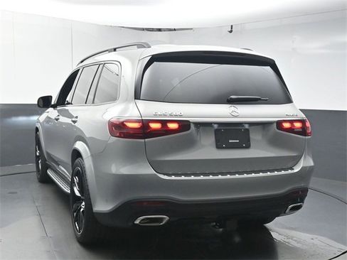 New 2026 Mercedes-Benz GLS 580 4MATIC image 6
