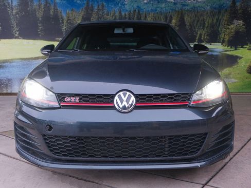Used 2017 Volkswagen GTI Sport image 2