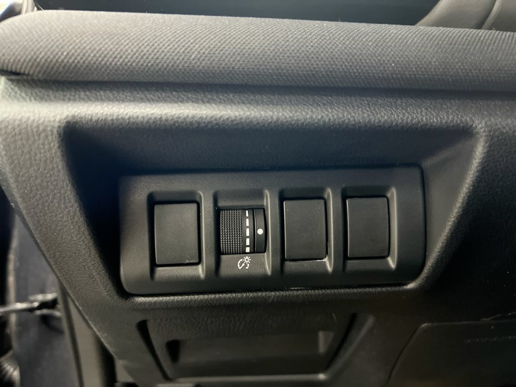 Used 2023 Subaru Outback Premium AWD/4WD image 18